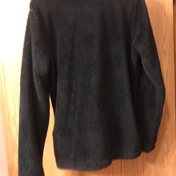 Eddie Bauer Sherpa fleece. - Picture 2 of 3